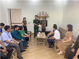 Ban CHQS thành phố Thái Nguyên hỗ trợ gia đình quân nhân có hoàn cảnh khó khăn